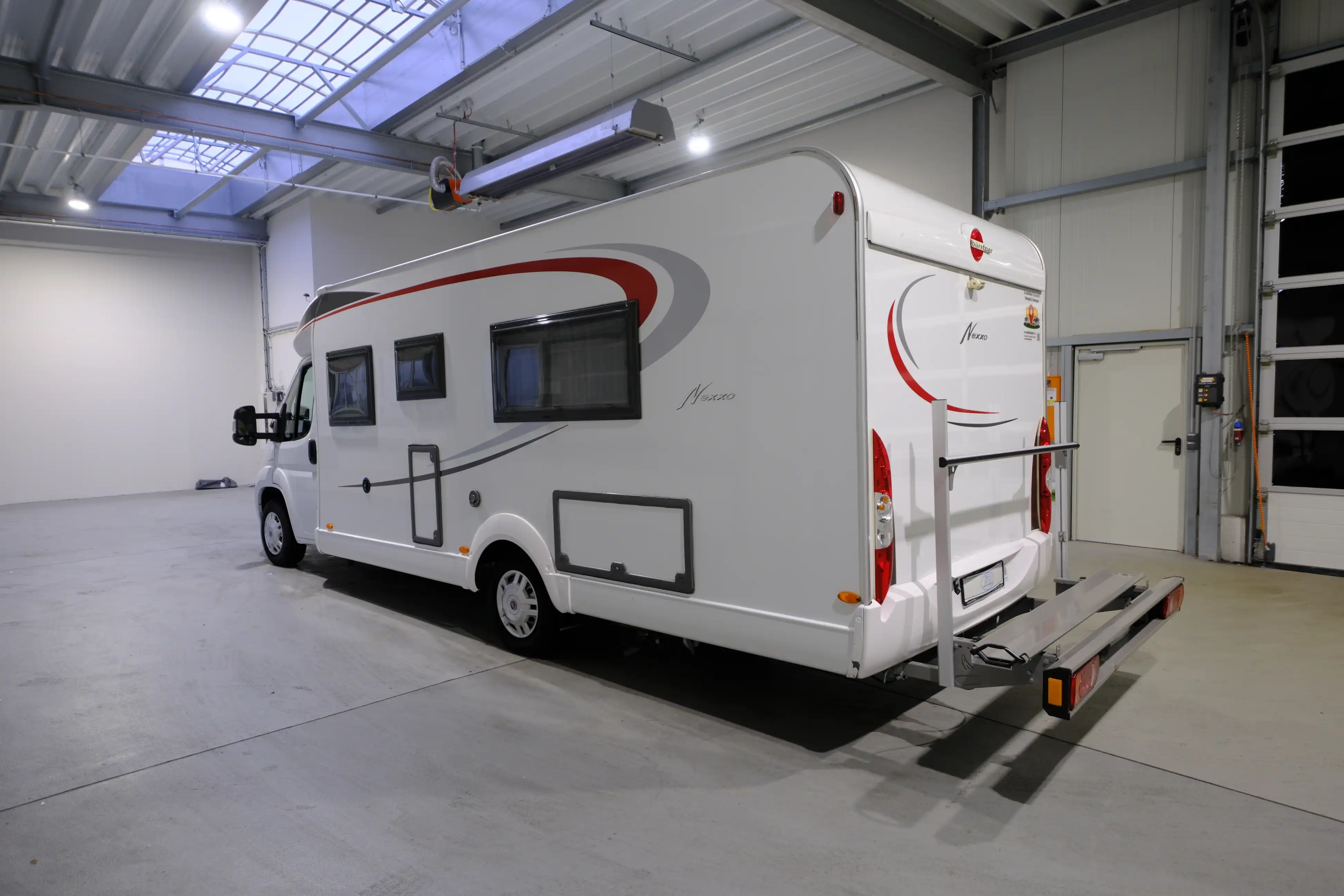 BUERSTNER Nexxo T 720